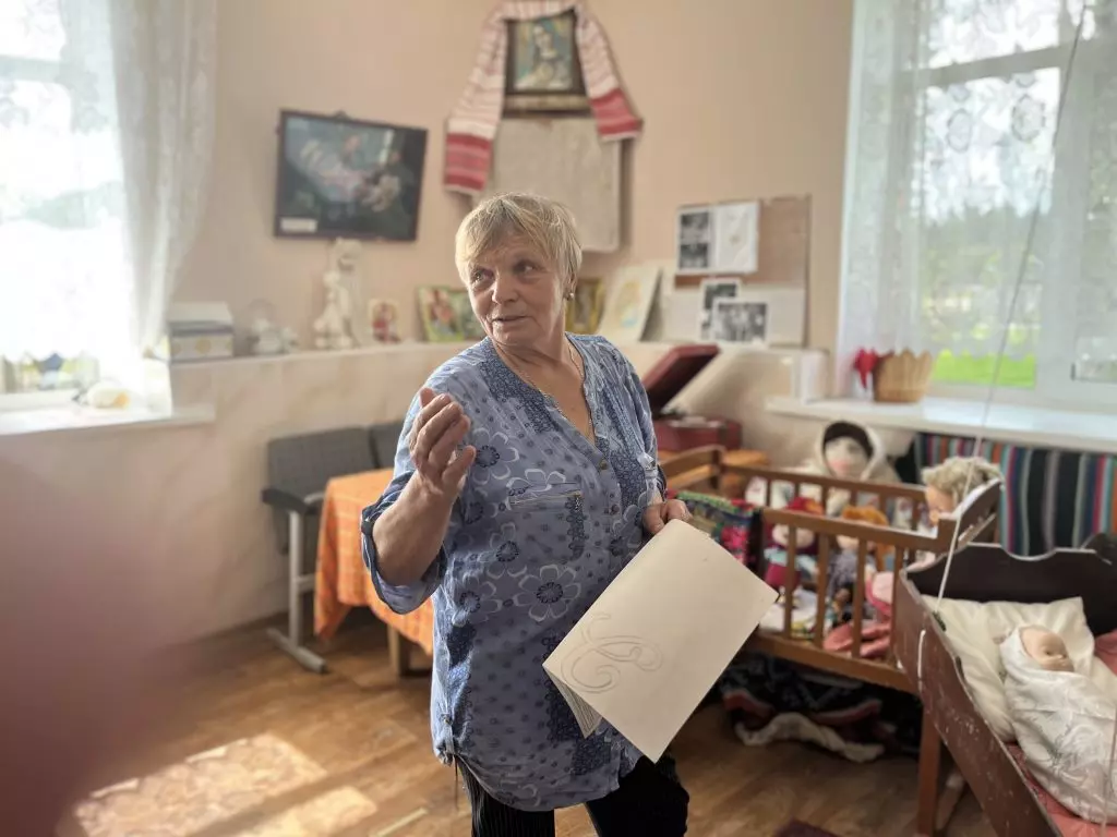 Заведующая местным клубом деревни Жажелка поведала историю родной земли и ее жителей