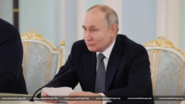 Президент Путин: отношения между Россией и Беларусью развиваются очень энергично