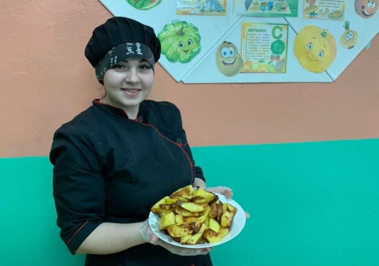 Как шеф-повар Барсуковской школы исполнила детскую мечту