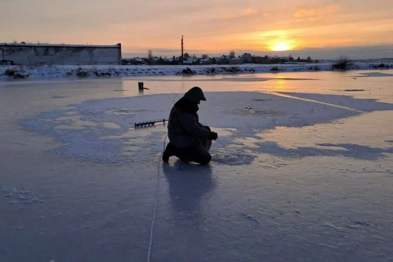 Рыбаки, осторожно! На водоемах тает лед