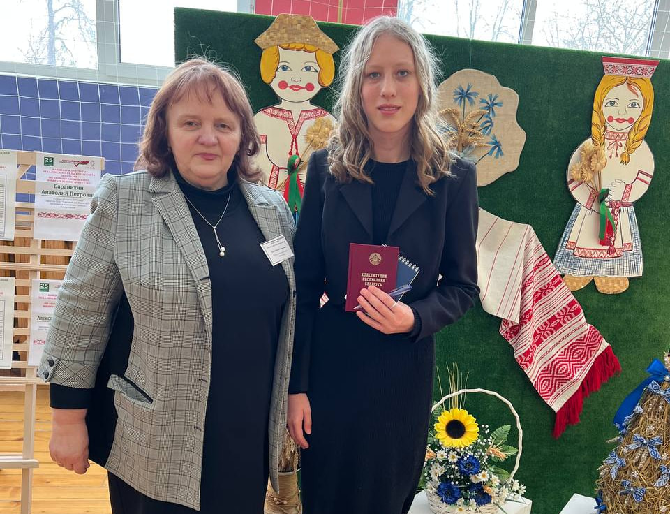 Впервые голосующим – подарок. Ученица Воротовской школы сделала свой выбор