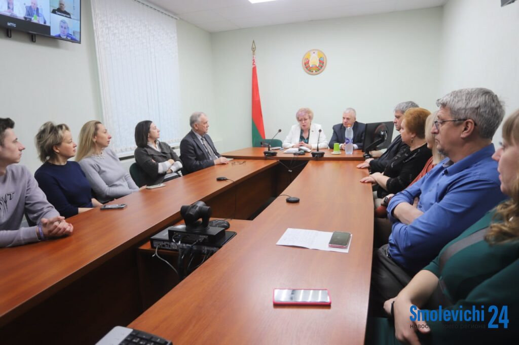 На встречу с председателем Совета депутатов пришли не только работники предприятия, но и неравнодушные жители микрорайона Криница
