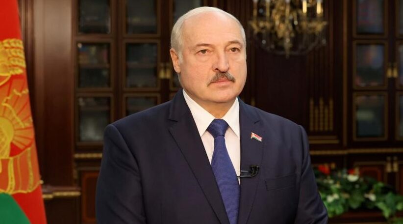 Лукашенко поручил запретить поездки за рубеж детских групп без госнадзора и разрешения