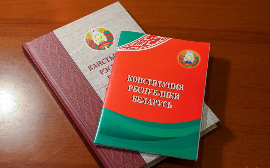 «Сегодня мы с гордостью называем себя белорусами». Руководство района поздравило смолевичан