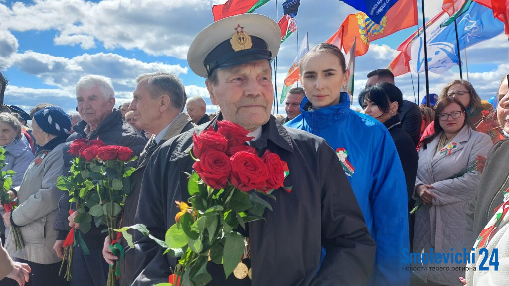«Наша Беларусь самая лучшая». Ветераны делятся мудростью с молодыми