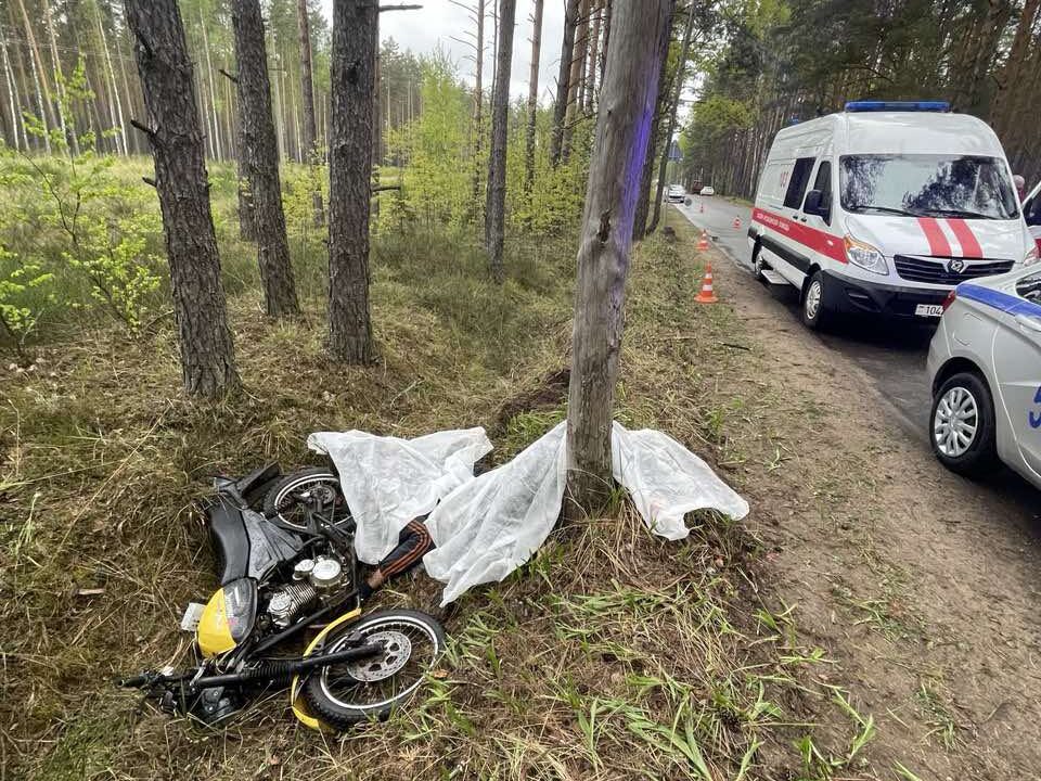 Возле Зеленого Бора погибло двое молодых парней