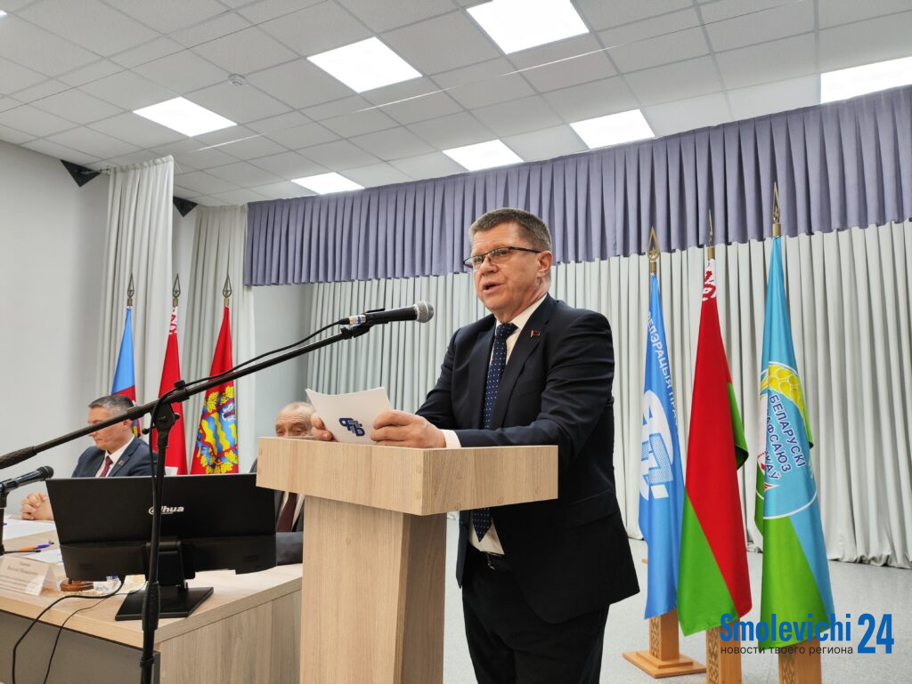 Юрий Сенько встретился с коллективом хозяйства «ЖодиноАгроПлемЭлита»
