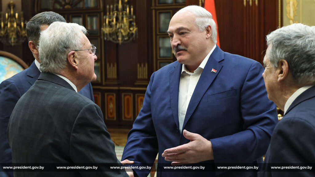 Стало известно, что обсуждали в Минске Лукашенко и Келлог