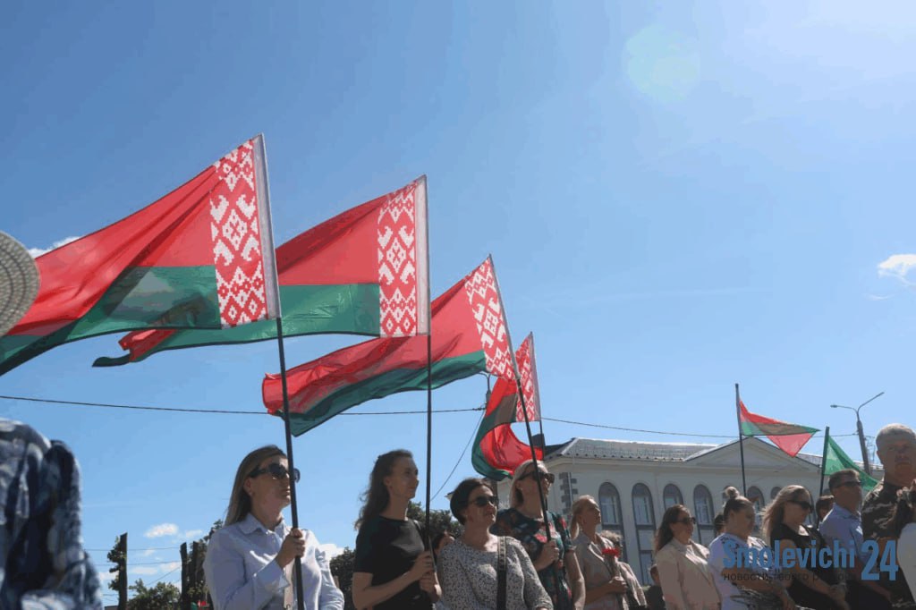 «Мы радуемся и ценим, что живем в независимой и мирной стране». Смолевичане – о Дне Независимости