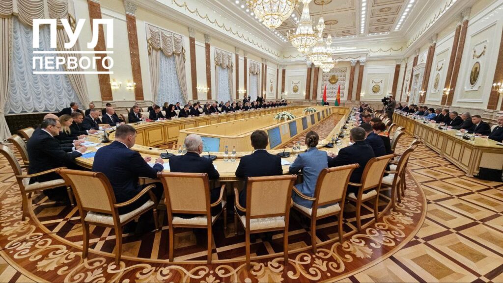 Лукашенко призвал к «военной мобилизации» для удержания экономики Беларуси