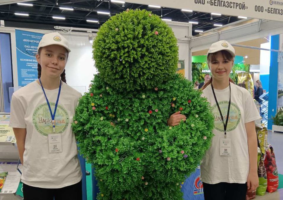 Экопосуда школьниц из Алесино представлена на международной выставке «Ecology-EХPO-2025»
