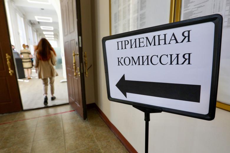 Торопись, абитуриент! В Беларуси сегодня последний день подачи документов на платное
