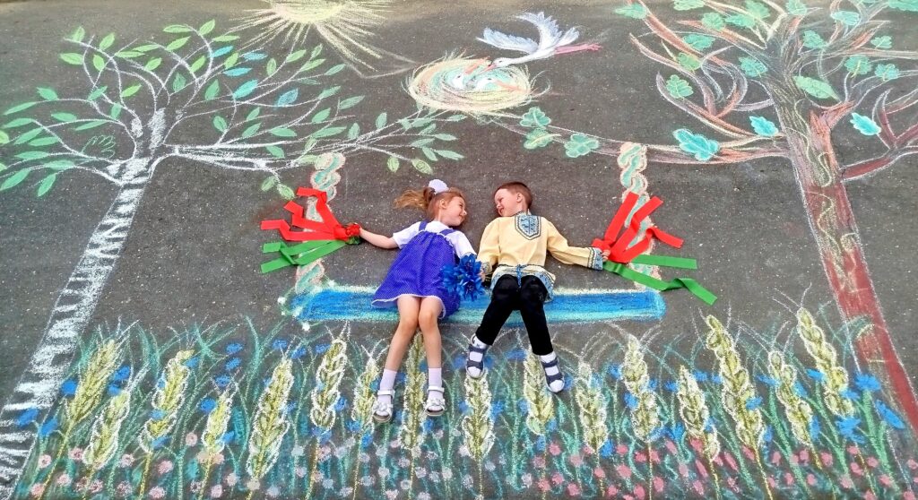 Смолевичские дошколята нарисовали «Белую Русь» мечты