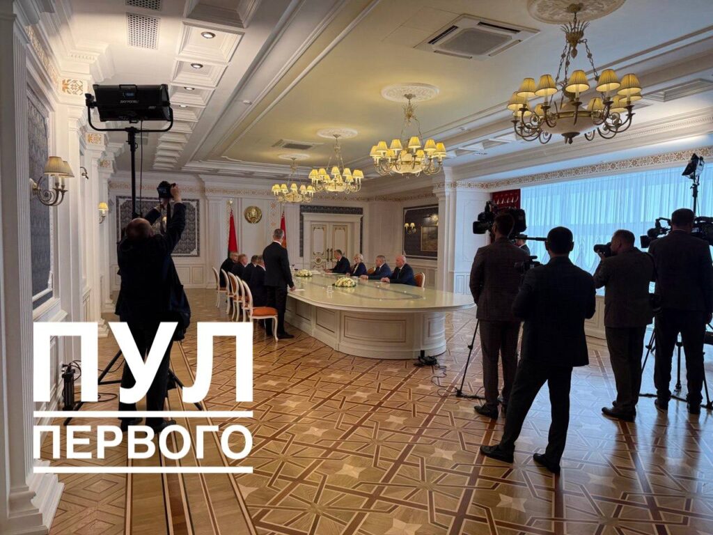Кадровые изменения: новые назначения в Минздраве, Минсвязи, Минсельхозе и Минфине