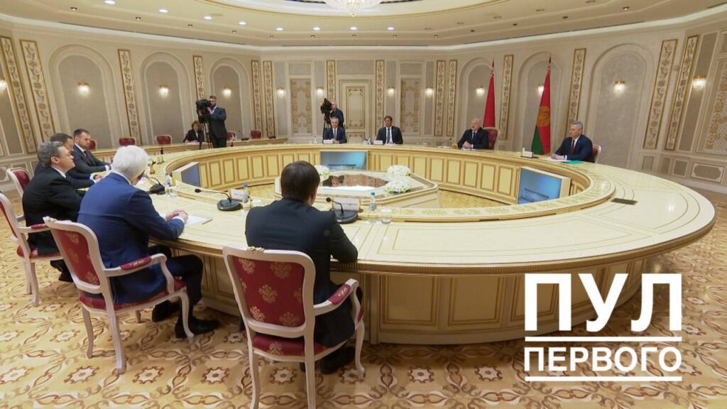 Президент сегодня встречается с губернатором Вологодской области Георгием Филимоновым