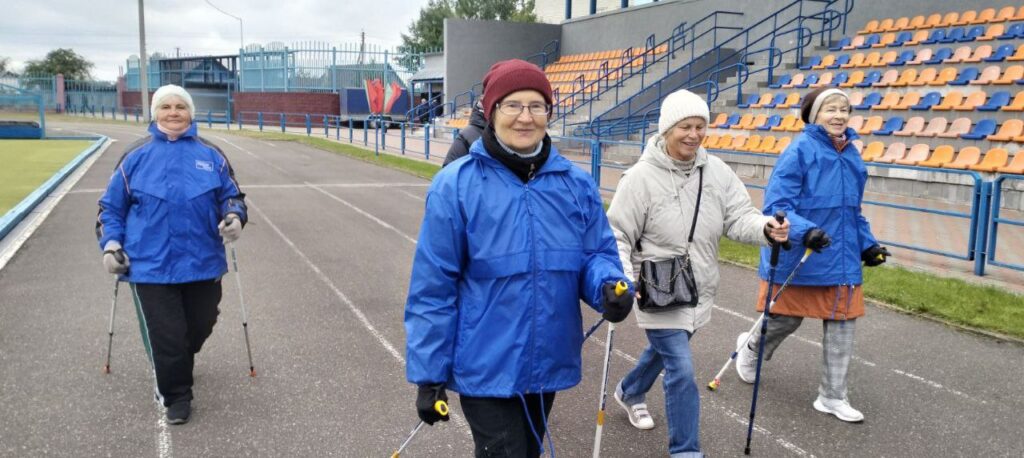 «Шаг к долголетию»: пожилые жители Смолевичского района приняли участие в республиканском марафоне