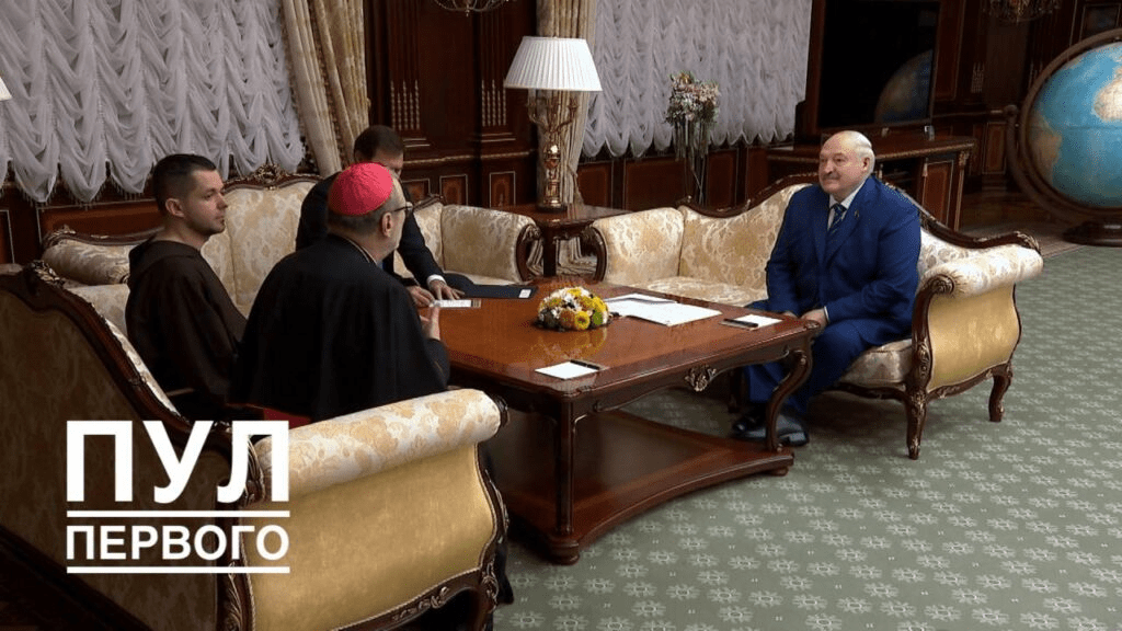 Лукашенко встретился со спецпосланником Папы Римского: «Вы для нас практически белорус»