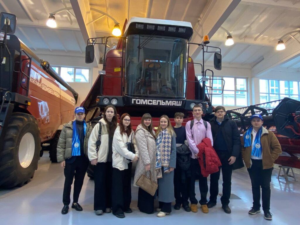 Инновационные лаборатории и ноу-хау в тракторостроении -чем удивляли школьников в БГАТУ