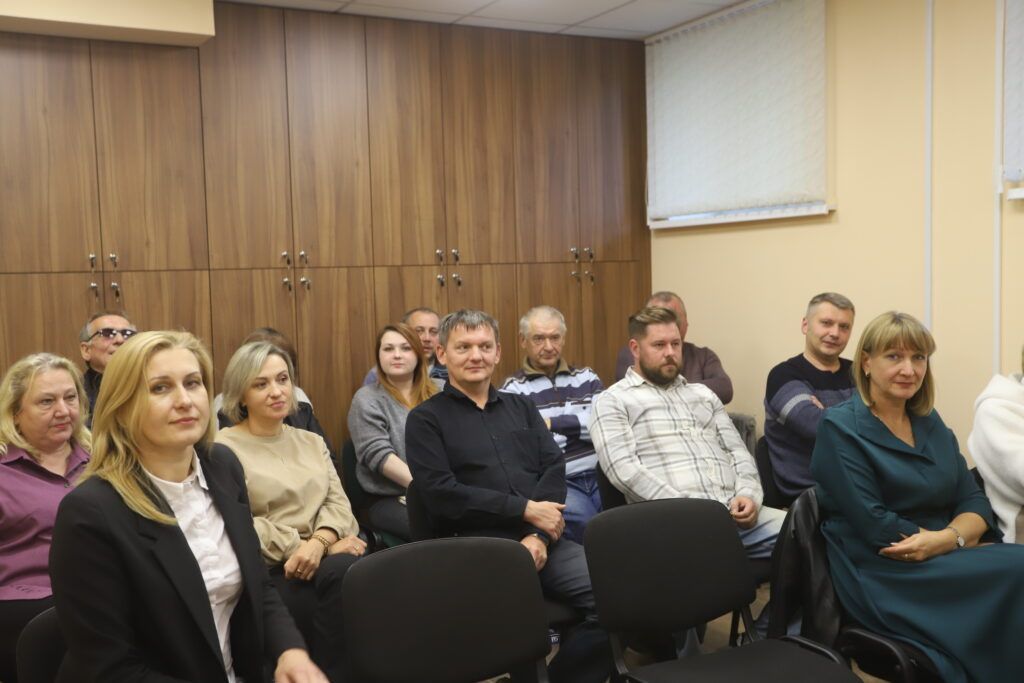 Семья как якорь общества. В Смолевичском УКСе состоялся разговор о главном