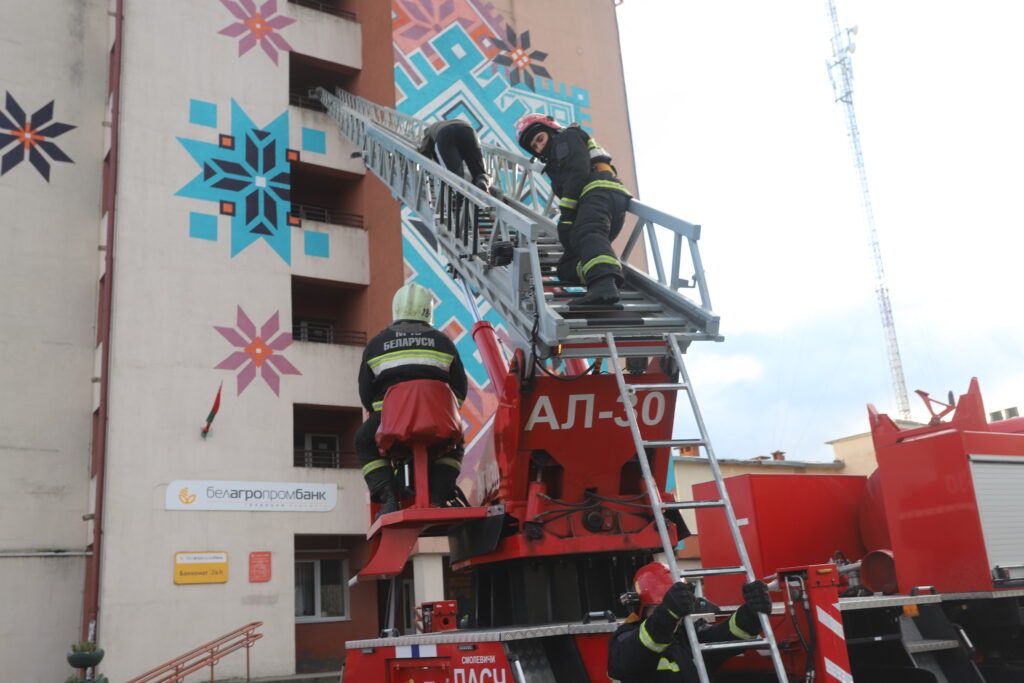 Что случилось в Слободе? Узнали, почему в центре агрогородка работали пожарные