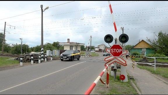 Внимание водителям: ГАИ проводит рейды на железнодорожных переездах с 10 по 13 октября