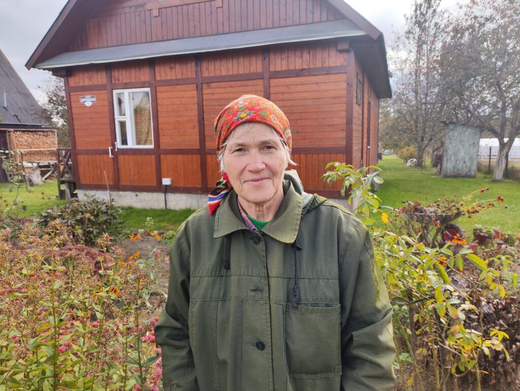 Дачная жизнь минчанки Анны Шеметовец: цветы, печка и уют в Яловице