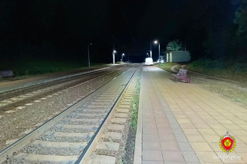 Под Смолевичами на ж/д путях погиб мужчина: его личность устанавливали по отпечаткам пальцев