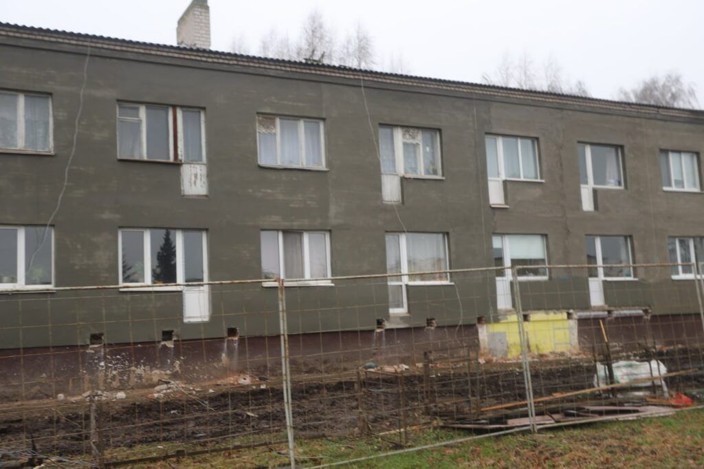 Строители капиталят дом № 9 по улице 50 лет Октября