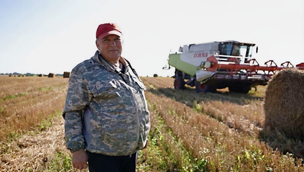 Тракторист сельхозпредприятия «Смолевичи-Сузон» награжден орденом Трудовой Славы