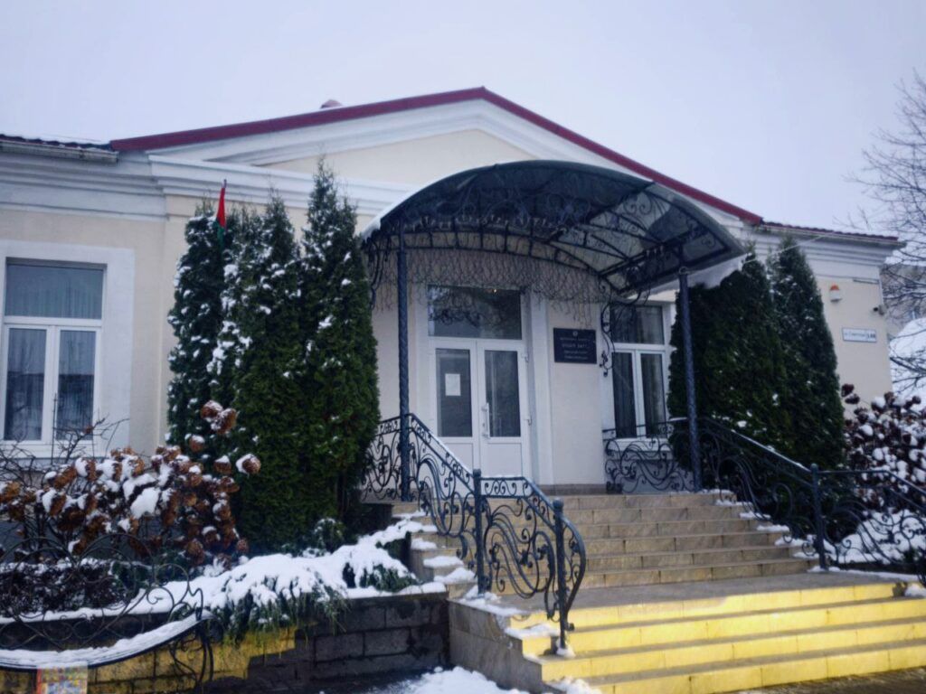 Зеркальная дата подарила городу три новые семьи