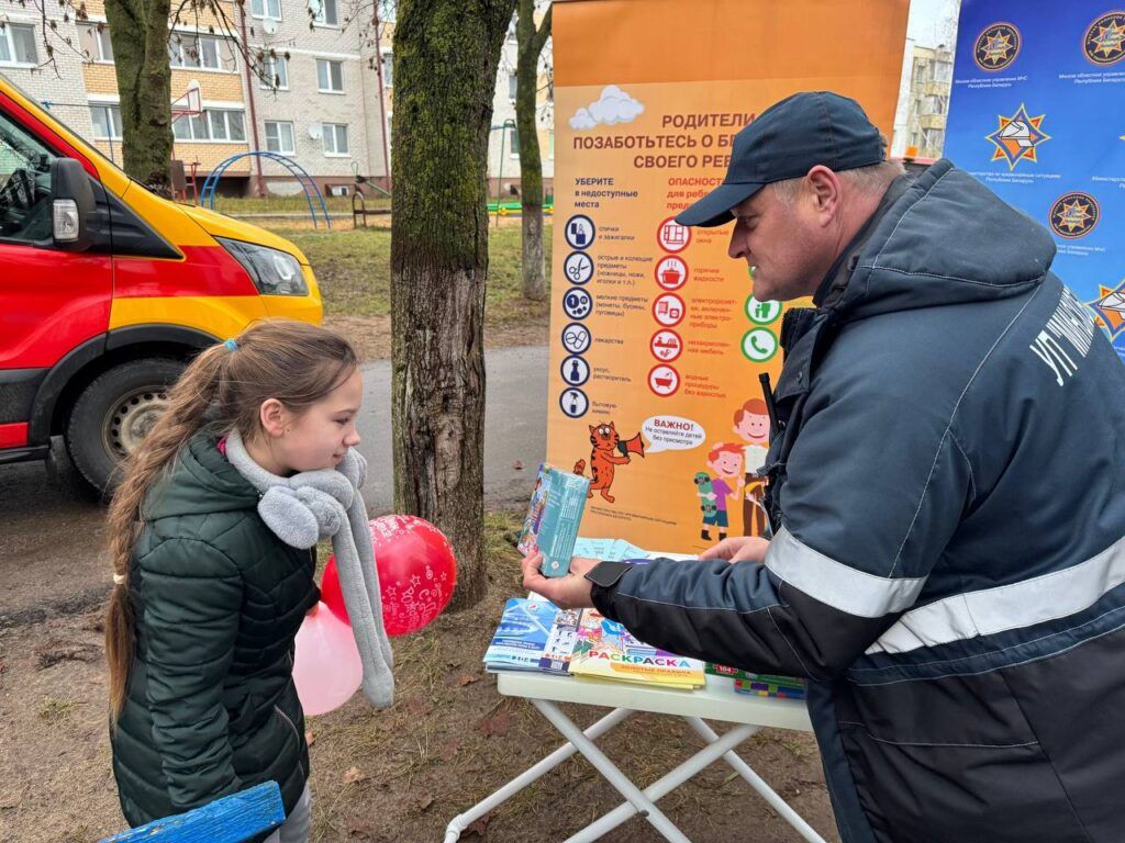 Пожар легче предотвратить: в Октябрьском отработали эвакуацию из «горящего» общежития