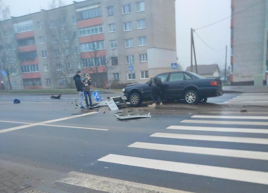 ДТП на улице Социалистической. Снова снесли светофор