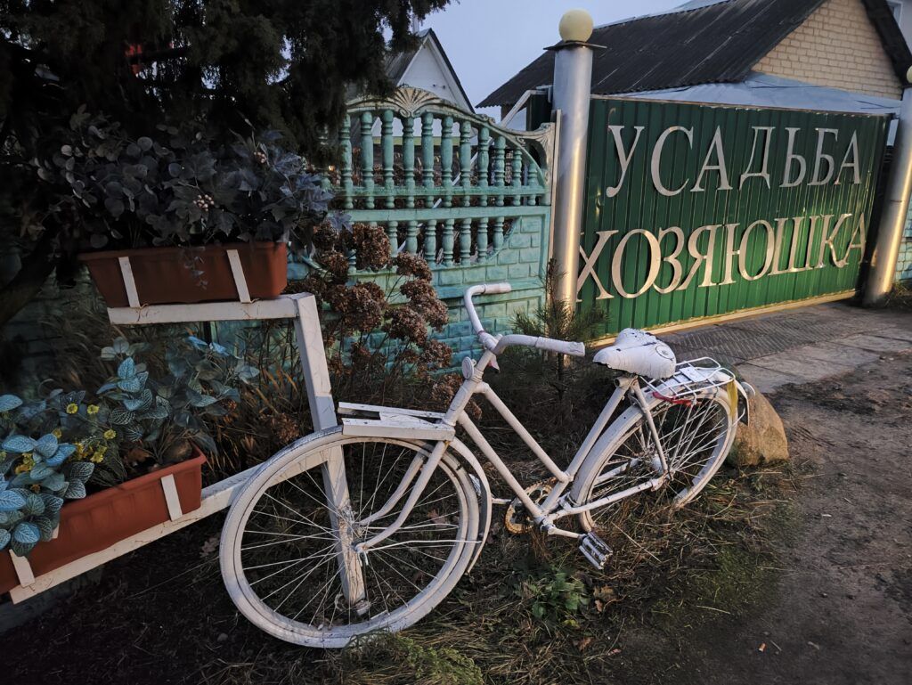 Познакомились с хозяевами агроусадьбы, где сохраняют народные традиции
