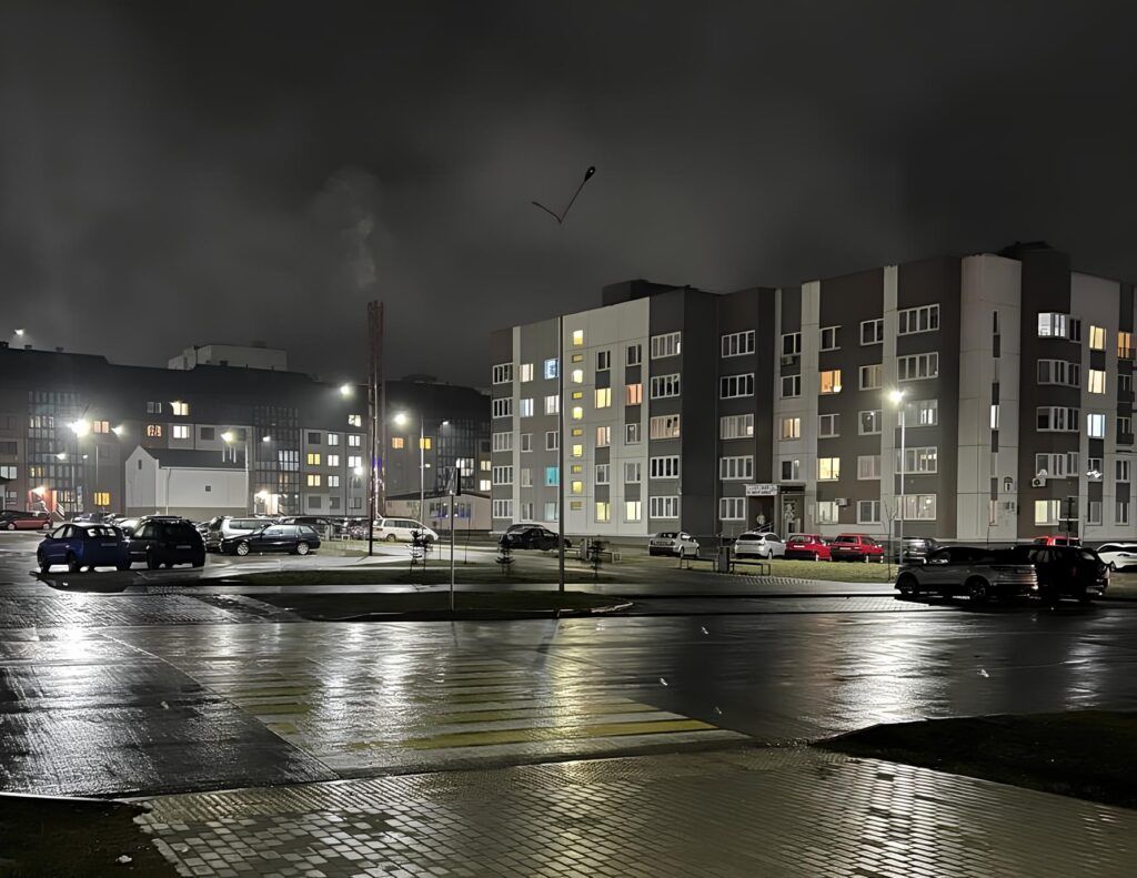 Когда зажгут фонари на улице Гавриила Тихова? Ответили в ЖКХ