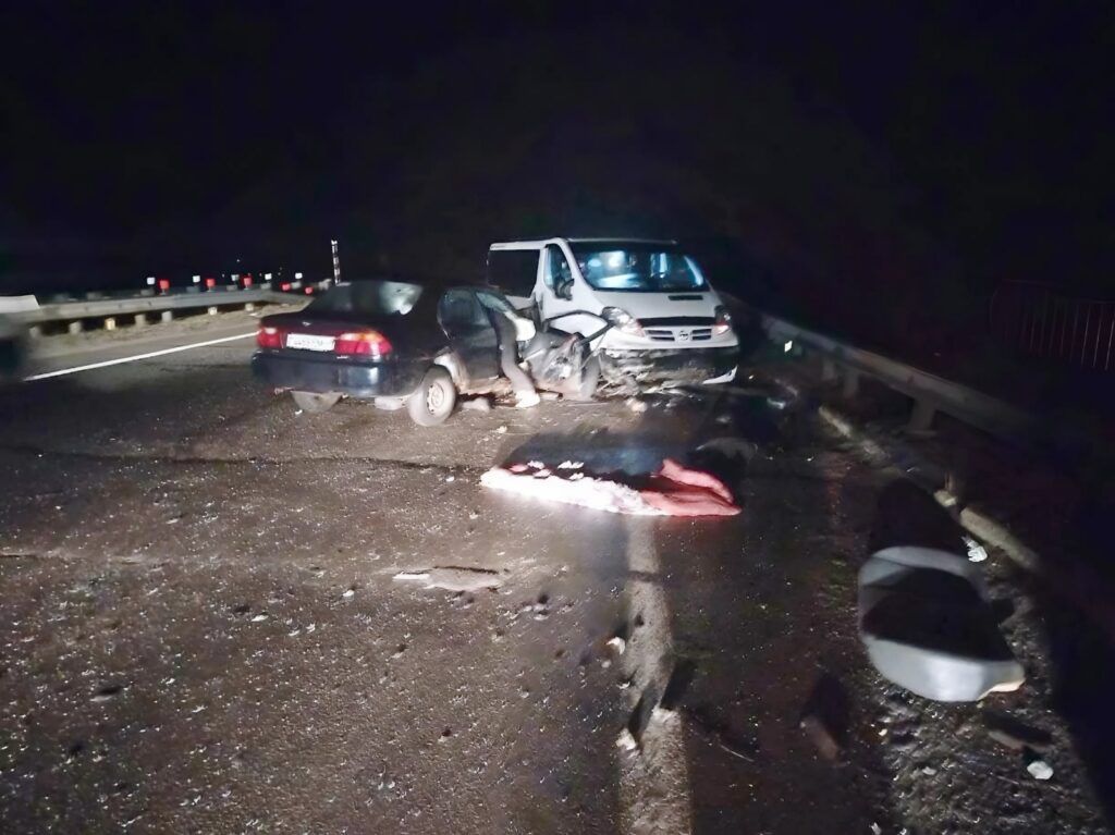 Вылетел на встречку. Авария под Смолевичами привела к госпитализации трех человек