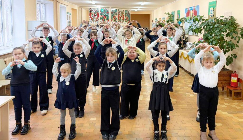 Школьники Кленника доказали, что радостью тоже можно заразиться