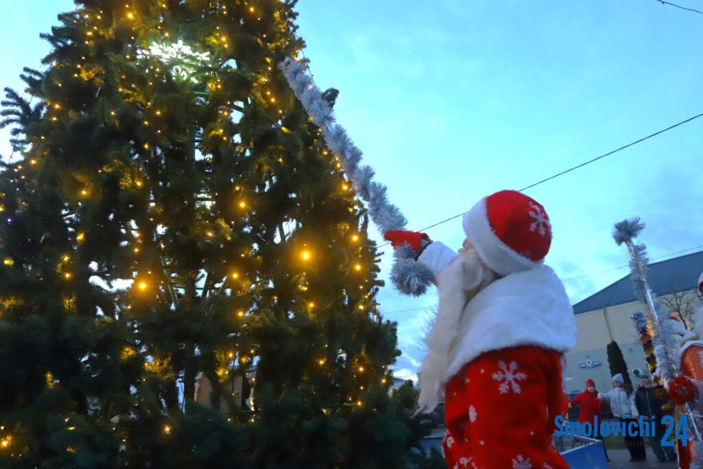 На елке зажгутся огни. Рассказываем, где и во сколько начнется праздник