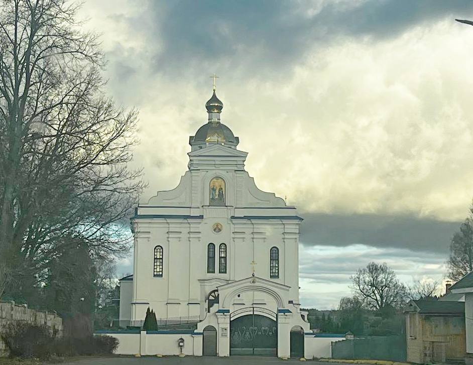 Было/стало. Как менялся мужской монастырь в Малых Лядах