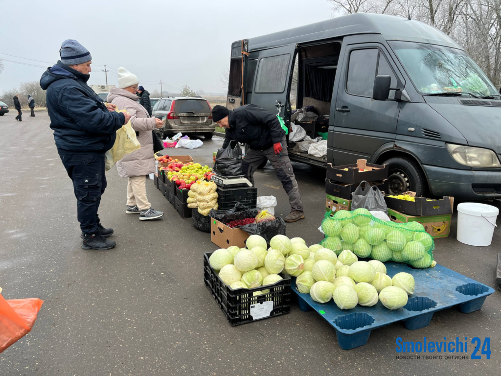 Новогодняя ярмарка идет полным ходом. Изучили ассортимент и цены