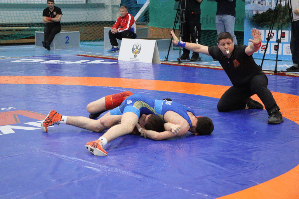 Смолевичский борец победил на Всероссийском турнире в Смоленске