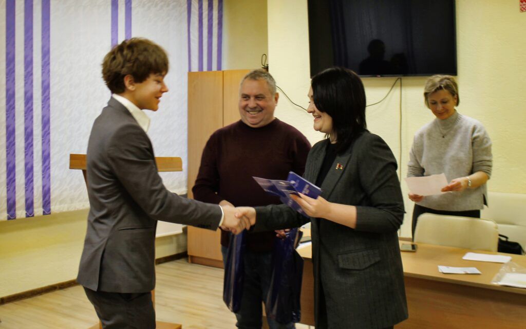 Первокурсники Смолевичского колледжа вступили в профсоюз работников АПК