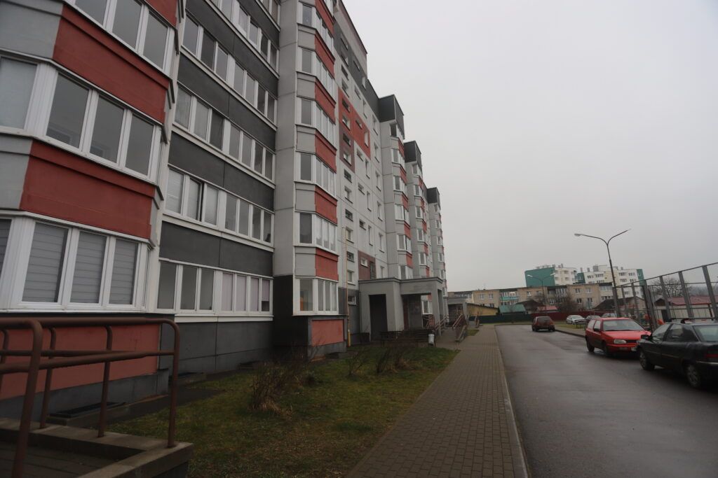 Бесценное или без ценности? Почему социальное жилье в Смолевичах оказалось в запущенном состоянии