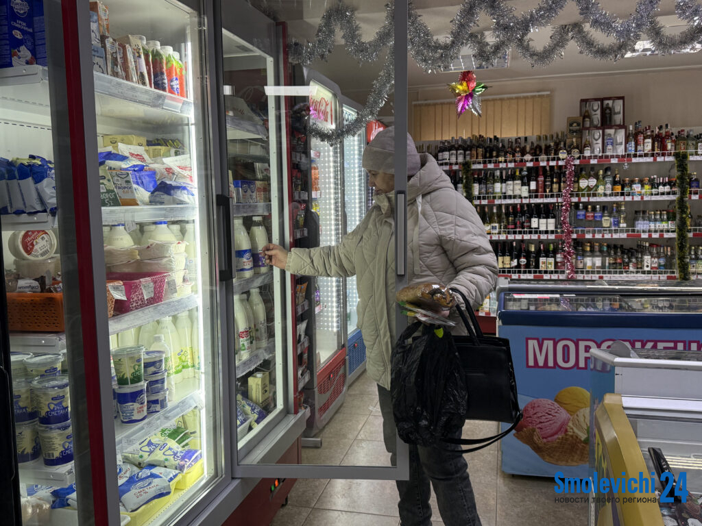 «В магазинах походу отравить хотят». Выясняем, почему на прилавках появилась некачественная продукция