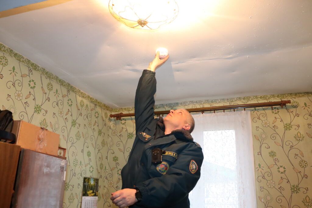 53 спасенные жизни и десятки семей. Как сработал пожарный извещатель