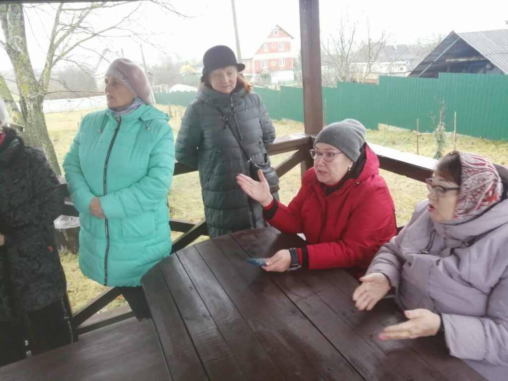 Жители Малых Ляд обсудили транспортный вопрос с представителями власти