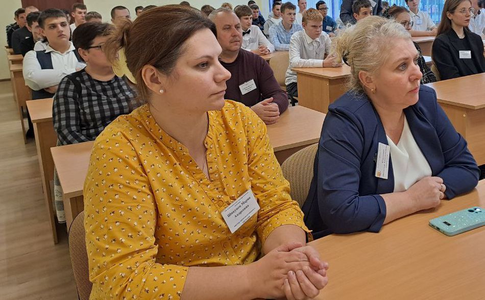 Правовой ликбез и итоги года благоустройства — о чем говорили юристы на встречах в колледже и  водоканале