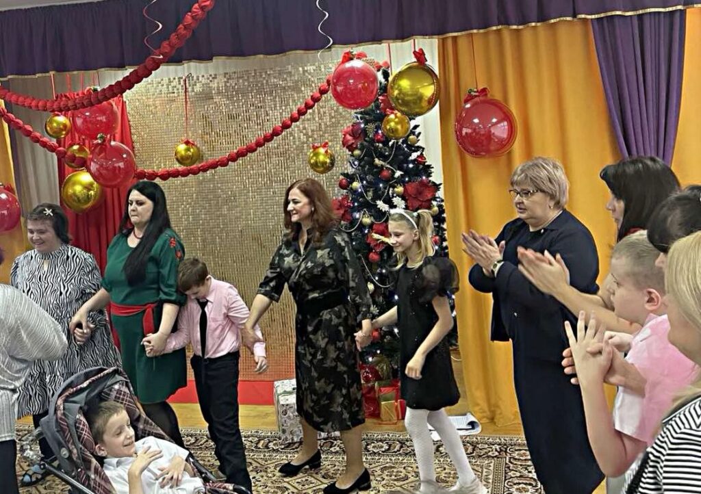 Карнавал новогодних чудес прошел в коррекционном центре