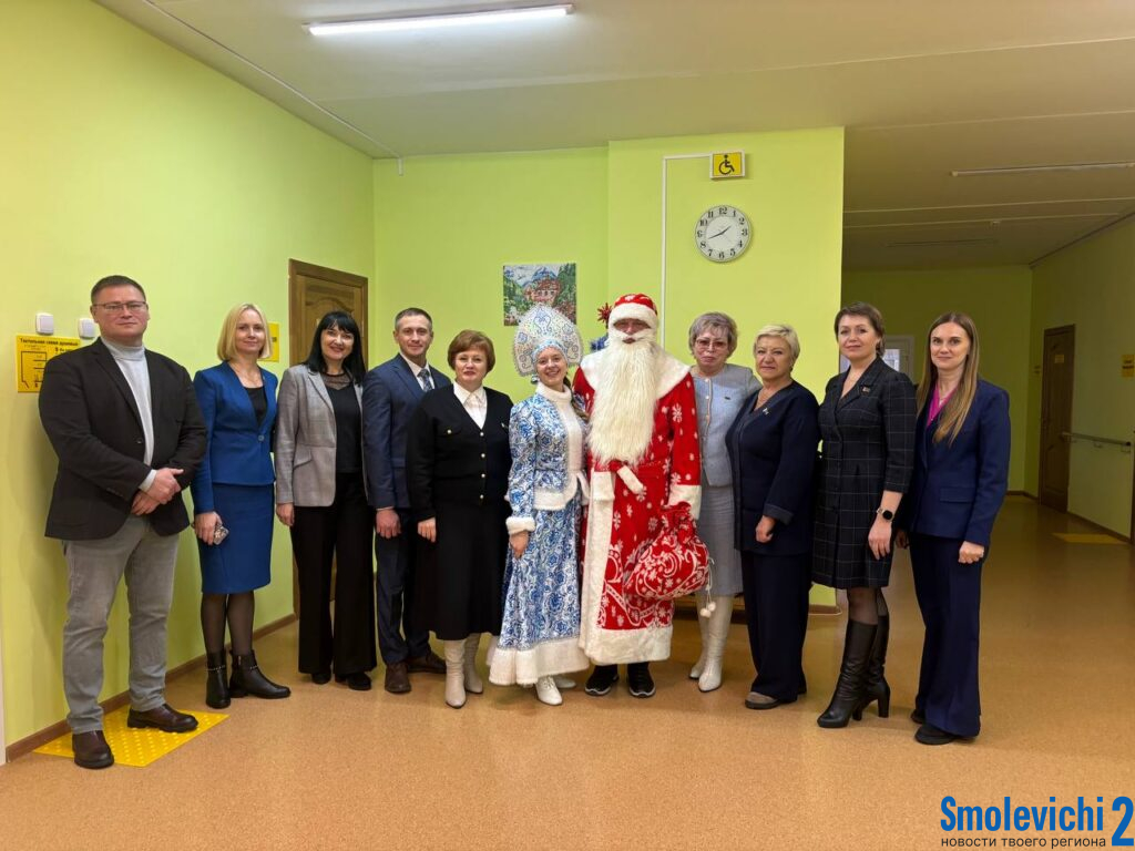 Наталья Якубицкая посетила отделение для пожилых и инвалидов в Жажелке