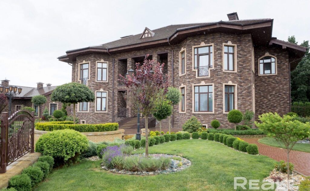 В Сосновой продается коттедж почти за 13 миллионов рублей