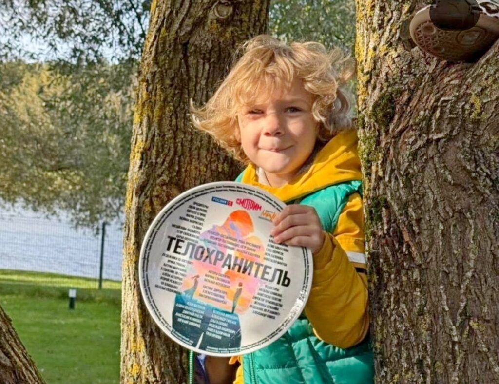 Лицо МЧС и роли в сериалах. Юный смолевичанин снимается в кино и рекламах